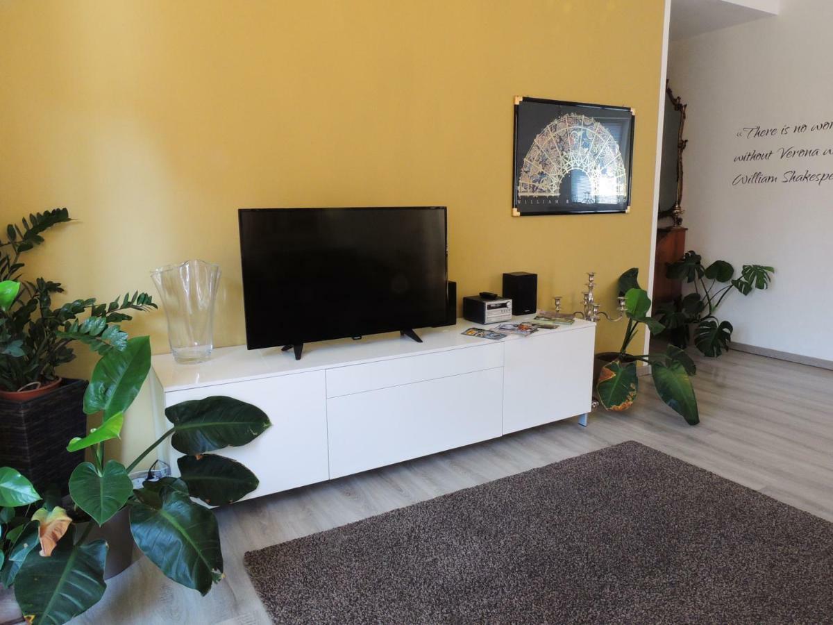 Residenza Arusnati Appartement Verona Buitenkant foto